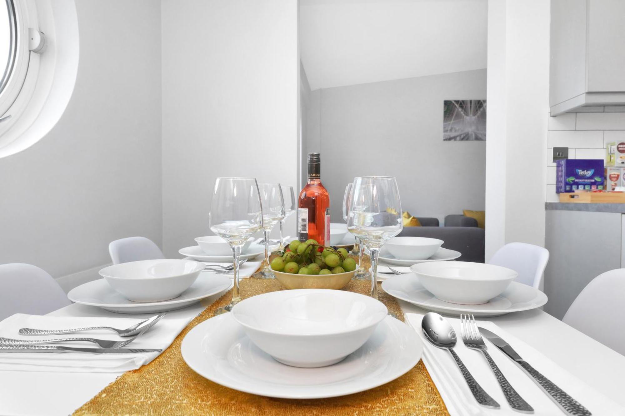 Waterside 4 Bed Apartment London Exterior photo
